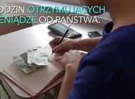 Rodzina 500+ wyciąga Polaków z długów