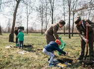 Enea Połaniec założyła dębowy park z okazji 40-lecia Elektrowni Połaniec