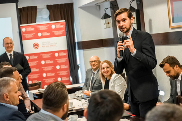 Konferencja „Uzasadnienie i sposoby efektywnego wspierania rodziny w samorządzie terytorialnym”