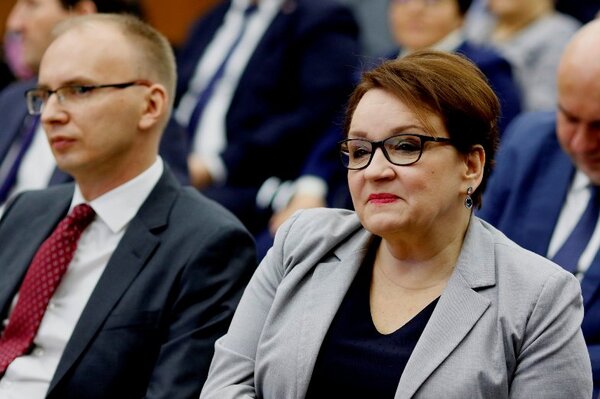 Prezes KGHM Radosław Domagalski i minister edukacji Anna Zalewska na konferencji "Kompetentni w bran