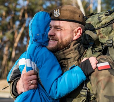 Zgierz. Przysięga żołnierzy 9 Łódzkiej Brygady OT