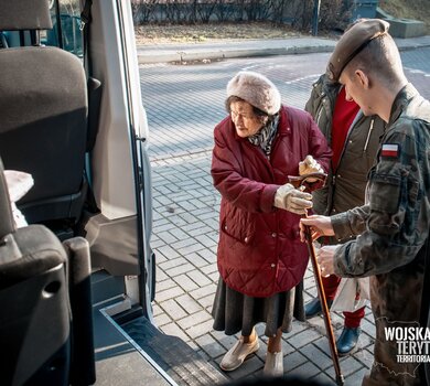 Pomoc Powstańcom Warszawskim