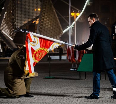 Wręczenie sztandaru 12 Wielkopolskiej Brygadzie OT