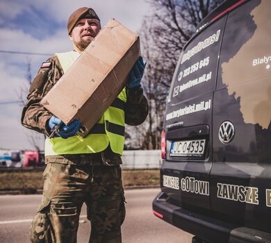 Dostawy żywności potrzebującym