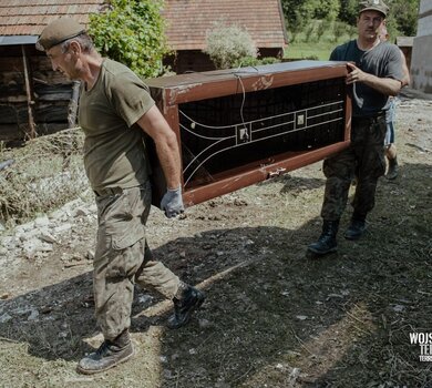 Trzcianka, żołnierze 3 Podkarpackiej Brygady OT wspierają poszkodowanych