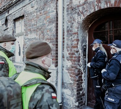 Wspólne działania żołnierzy WOT i policjantów w ramach operacji pk. "Odporna Wiosna"