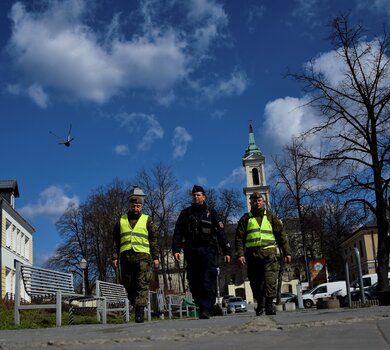 Wspólne działania żołnierzy WOT i policjantów w ramach operacji pk. "Odporna Wiosna"