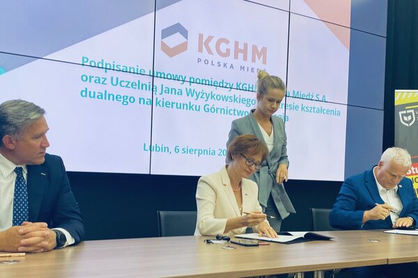Umowa o kształceniu dualnym pomiędzy KGHM Polska Miedź a Uczelnią Jana Wyżykowskiego