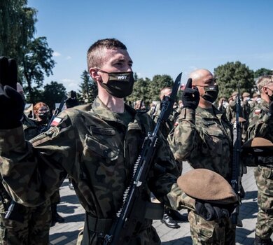 Przysięga wojskowa żołnierzy 10 Świętokrzyskiej Brygady OT