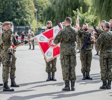 Sztandar wojskowy dla 9 Łódzkiej Brygady OT