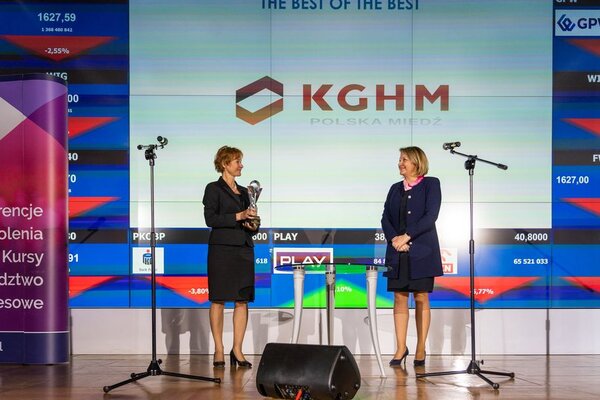 The Vice President (Finance) prof. Katarzyna Kreczmańska-Gigol received the award