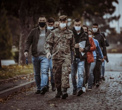 Powołanie ochotników do służby w WOT - zdjęcie poglądowe