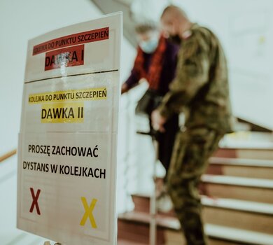 Wsparcie seniorów i kombatantów w procesie szczepień