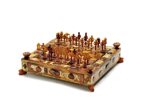 Na świecie są tylko 4 kompletne zestawy szachów  Te zobaczymy w nowym Muzeum Bursztynu w Gdańsku, Ge