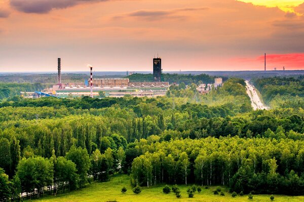 Zakłady Górnicze Lubin - panorama na rejon Lubina Głównego na pierwszym planie Zakład Wzbogacani Rud