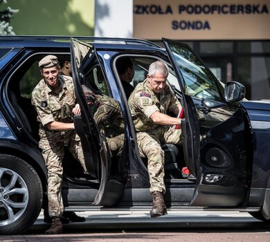 gen  bryg  Simon Goldstein z wizytą w Dowództwie WOT