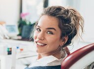 Kierunek: zdrowy i piękny uśmiech. 5 rzeczy, o których powinieneś wiedzieć, jeśli nosisz aparat ortodontyczny 