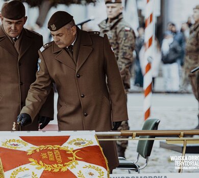 Trzebiatów - wręczenie sztandaru 14ZBOT i przysięga wojskowa