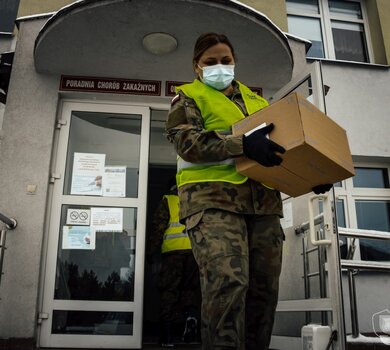 Terytorialsi i medycy ślą pomoc dla swoich ukraińskich odpowiedników.