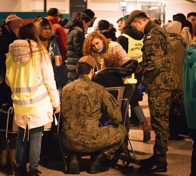 Żołnierze 9ŁBOT pomagają instytucjom i podmiotom odpowiedzialnym za przyjęcie uchodźców