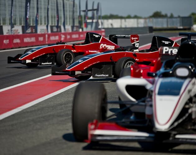 Pierwsze jazdy bolidem F1 wystartowały w Polsce