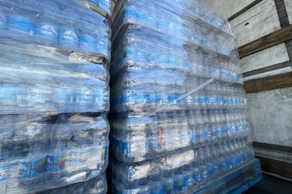 Woda od KGHM na rzecz pomocy uchodźcom z Ukrainy