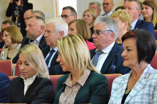 KGHM dla samorządów – konferencja podsumowująca wsparcie dla gmin i powiatów z Zagłębia Miedziowego 