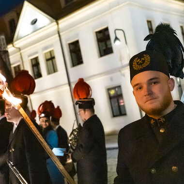 Pochód Lisa Majora i skok przez skórę (4)