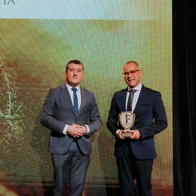 Lider ESG Banking & Insurance Forum, nagrodę odebrał Mario Zamarripa