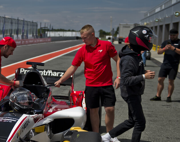 Ostatnia szansa aby w Polsce spełnić marzenie o jeździe bolidem F1