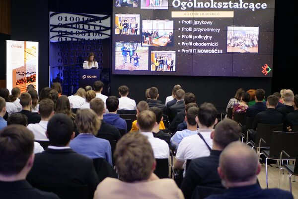 Cyfrowa przyszłość Miedzi - nowy program edukacyjny KGHM dla uczniów