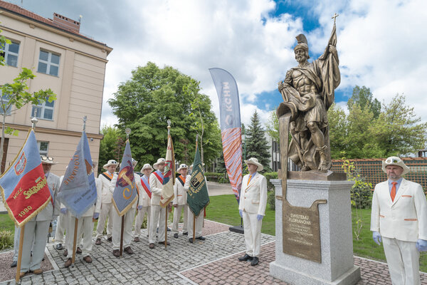 Pomnik Św. Floriana Huta Miedzi Legnica