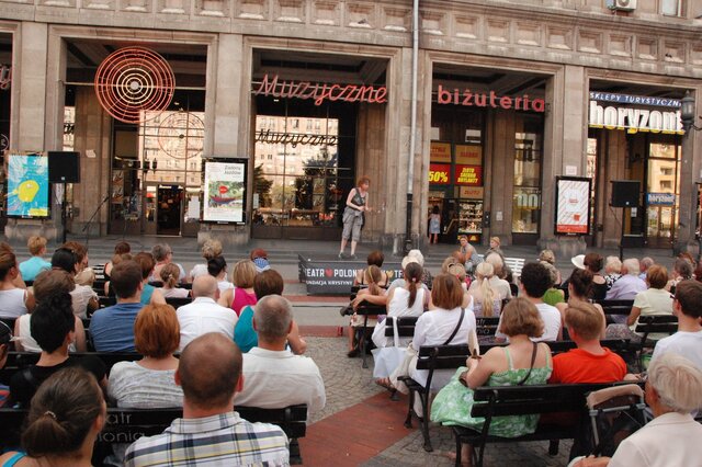 Lament na Placu Konstytucji