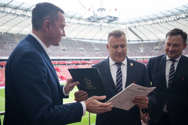 Staropolanka oficjalną wodą Reprezentacji Polski w piłce nożnej