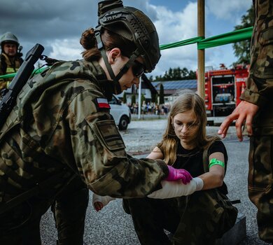 Strzały w szkole – ćwiczenia Gwardzistów i Terytorialsów