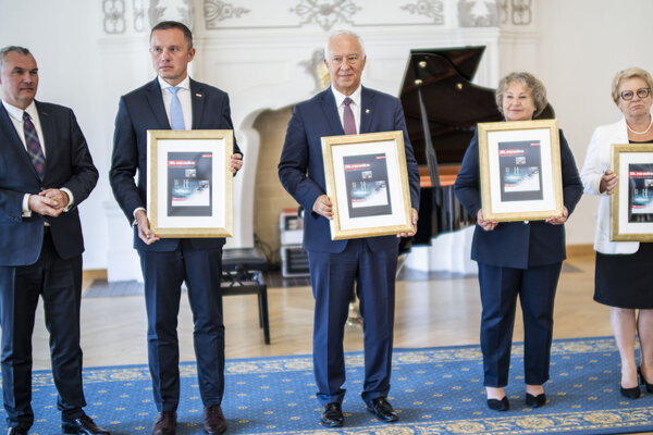 Znaczek upamiętniający 30. rocznicę wycofania wojsk sowieckich