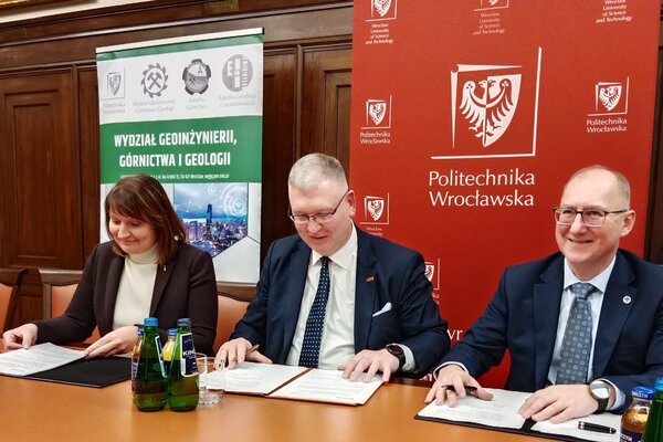 KGHM patronem dwóch kierunków na Politechnice Wrocławskiej (2)