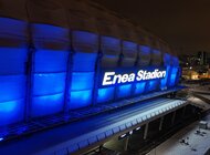 Enea już na dachu poznańskiego stadionu 