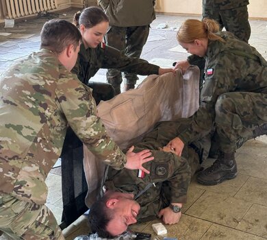 Combat Life Saver w amerykańskim stylu ze Stołecznymi Terytorialsami