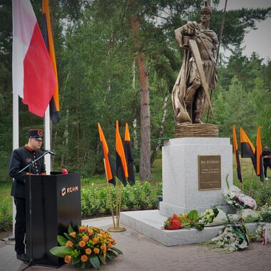 Posąg św  Floriana przy Hucie Miedzi Cedynia (3)