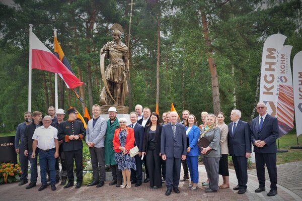 Posąg św  Floriana przy Hucie Miedzi Cedynia (4)