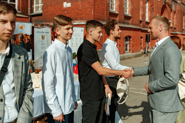 Klasy patronackie KGHM zaczynają wakacje (8)