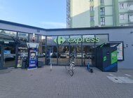 Carrefour rozpoczął montaż maszyn do systemu kaucyjnego w Warszawie