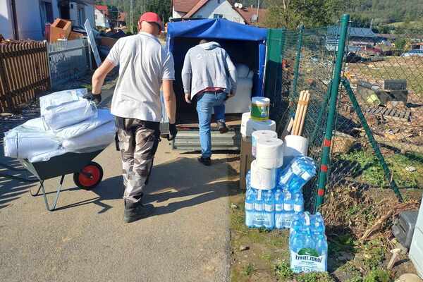 Pomoc dla powodzian od Oddziałów KGHM (3)