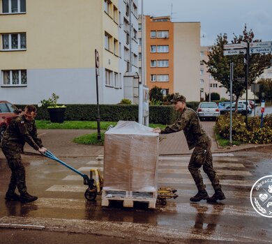 Wojsko wciąż walczy ze skutkami kataklizmu