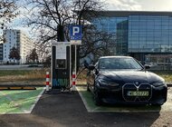 Carrefour Polska i Eleport uruchamiają pierwszą stację ładowania pojazdów elektrycznych w ramach nawiązanego partnerstwa strategicznego