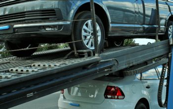 Europa zmaga się z niedoborem autotransporterów – na nowy pojazd czeka się nawet 3 lata 