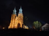 Nowe światło dla Gnieźnieńskiej Katedry. Enea partnerem modernizacji iluminacji zabytku
