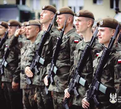 Przysięga wojskowa 7 Pomorska Brygada OT, Czarne