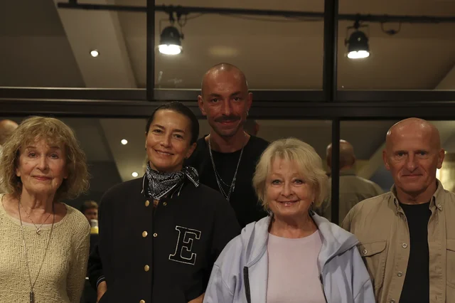 Od lewej: Ewa Decówna, Kamila Baar, Fabian Kocięcki, Magdalena Zawadzka, Andrzej Pieczyński